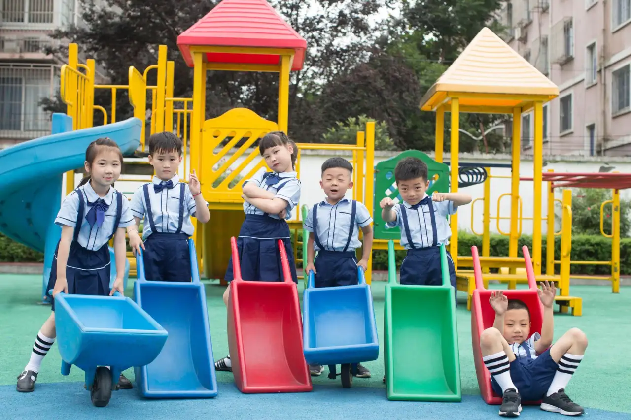广告设计中的VI视觉识别系统构建要点与应用价值