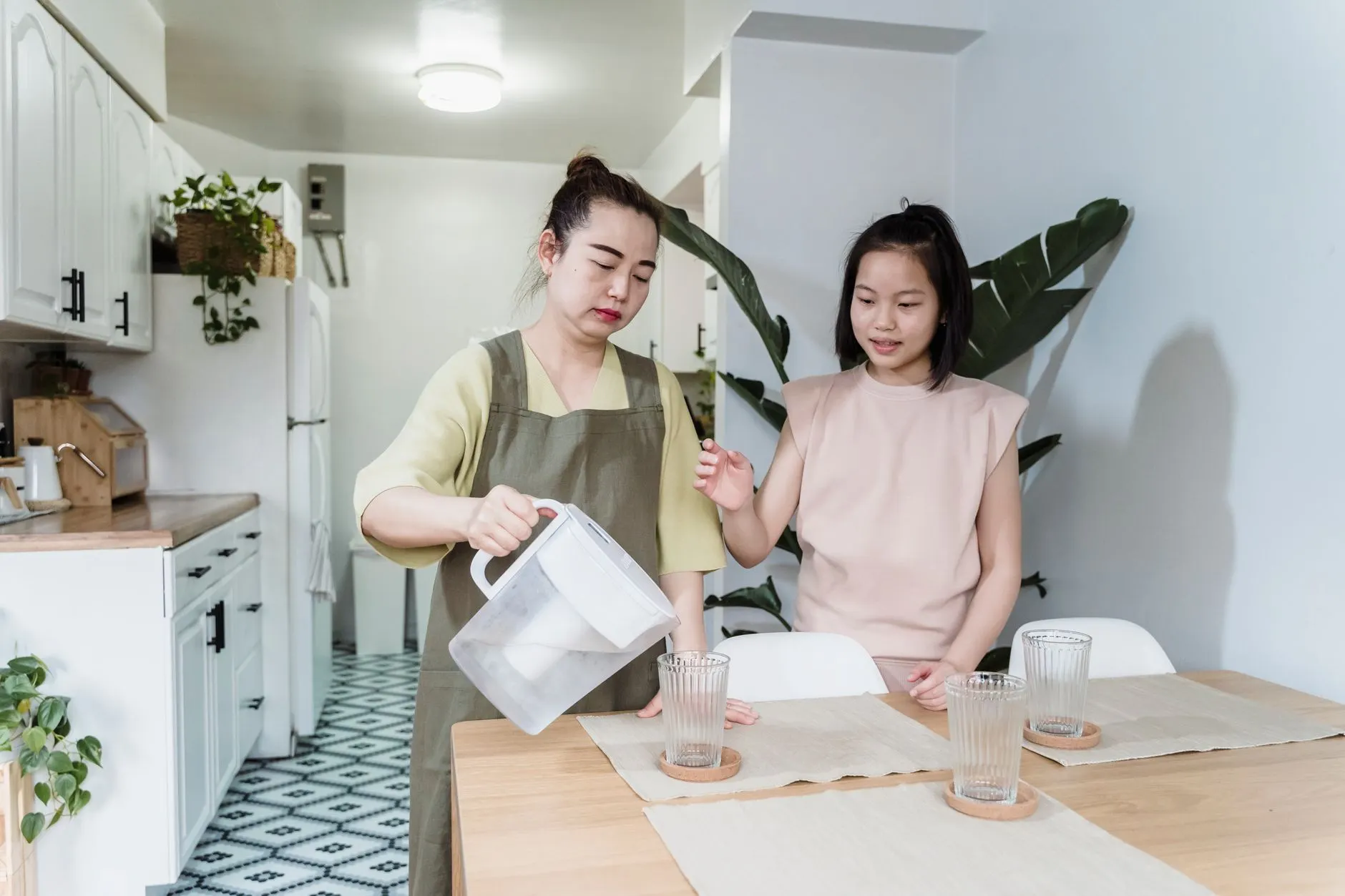 包装设计与画册制作：企业宣传物料中的视觉传达策略解析