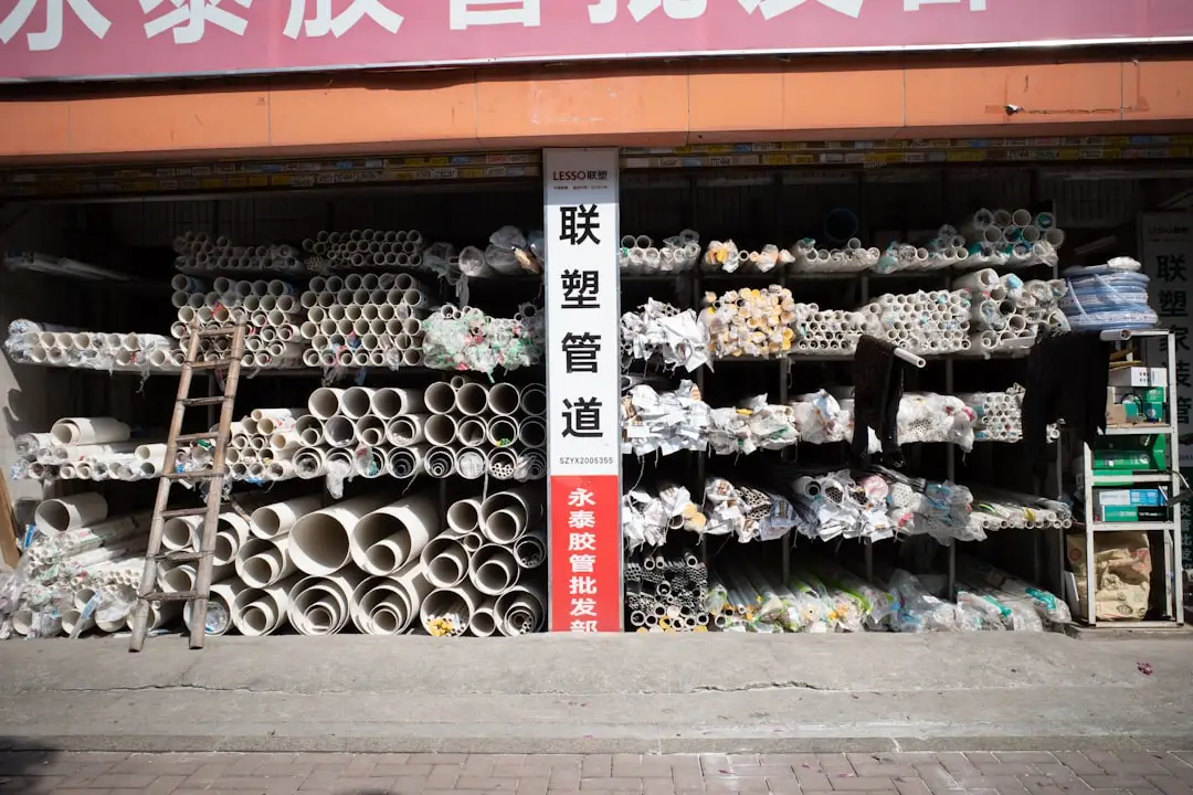 广告画册印刷工艺详解：专色印刷与UV光油的质量控制要点