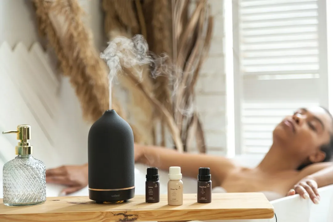 企业画册与包装设计差异对比：如何根据行业特性选择视觉方案